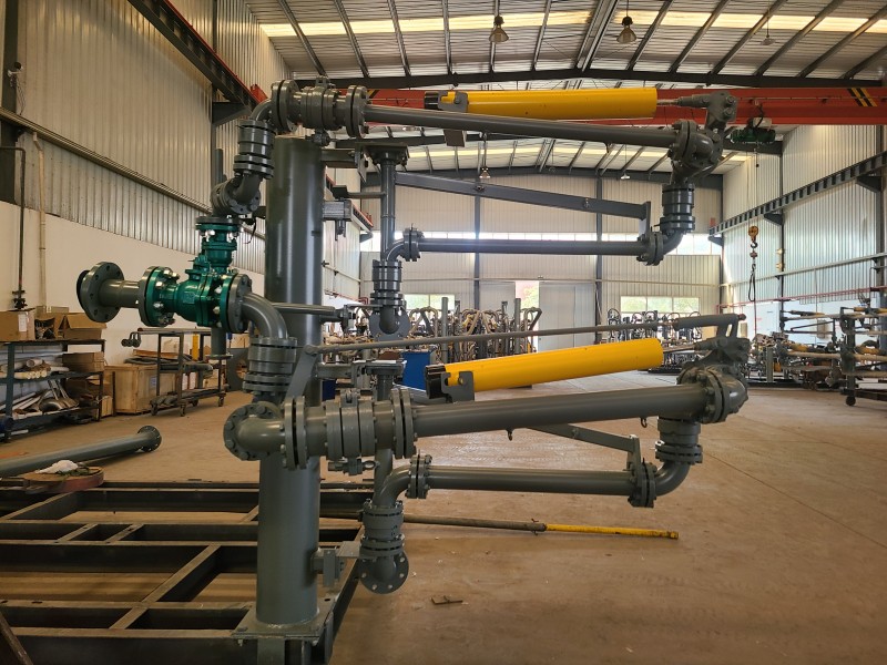 下装鹤管.jpg 下装鹤管.jpg